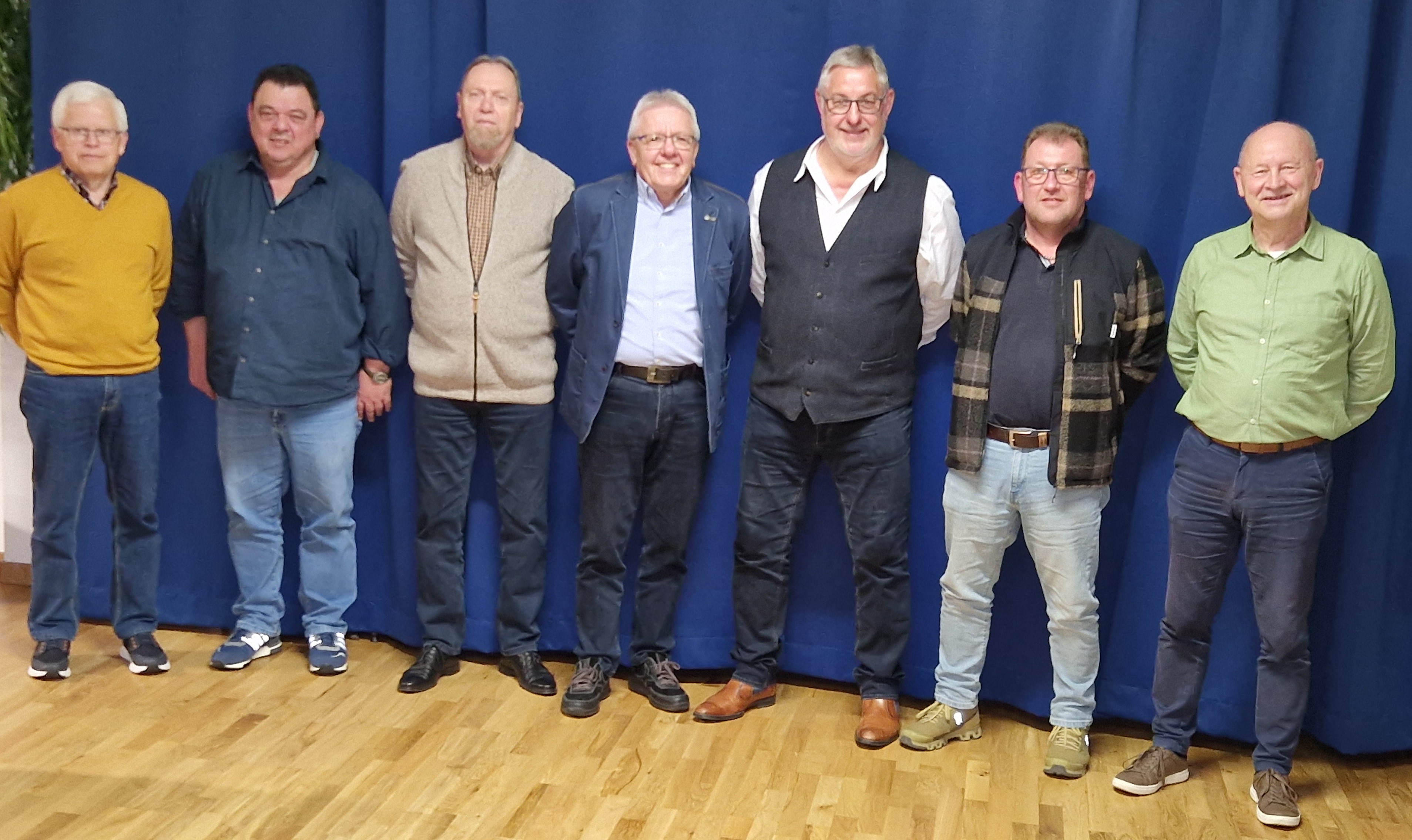 Der neu gewählte Vorstand von Links, Dieter  Wetzlar 2. Beisitzer, Heiko Schmidt Schriftführer, Günter Pukat 1. Beisitzer, Hans Günter Wald 1. stellvertretender Vorsitzer, Dirk Spengler 1. Vorsitzender, Stefan Mattheis 2. stellvertretender Vorsitzender, Frank Weckesser Kassierer,